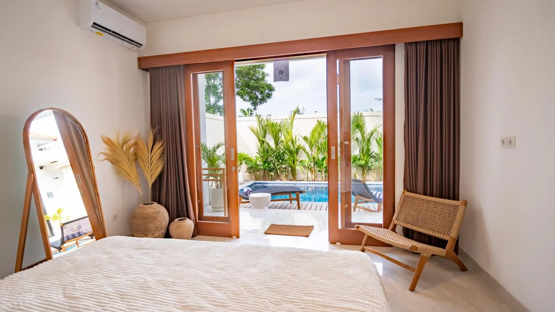 Promo Canggu - Brand New Villa - Huge Pool - Ps5 Kerobokan